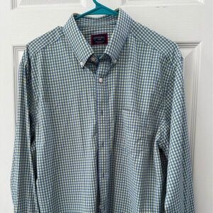 3 Men’s untuck it shirts